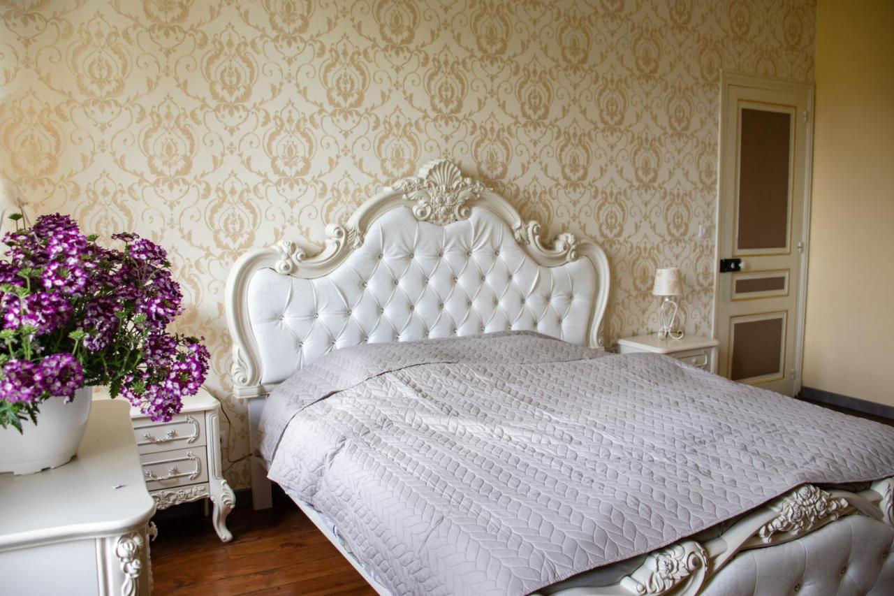 Le Pavillon De St Agnan Hotel Hautefort Buitenkant foto