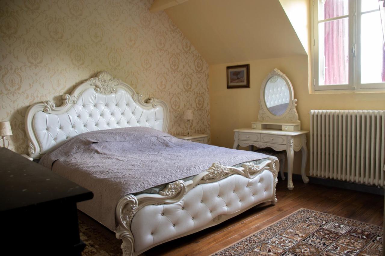 Le Pavillon De St Agnan Hotel Hautefort Buitenkant foto