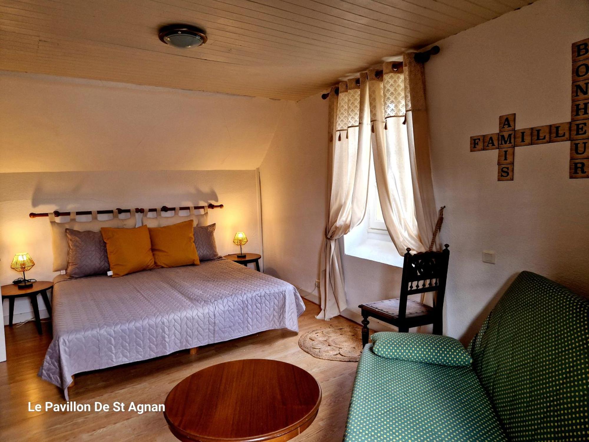 Le Pavillon De St Agnan Hotel Hautefort Buitenkant foto