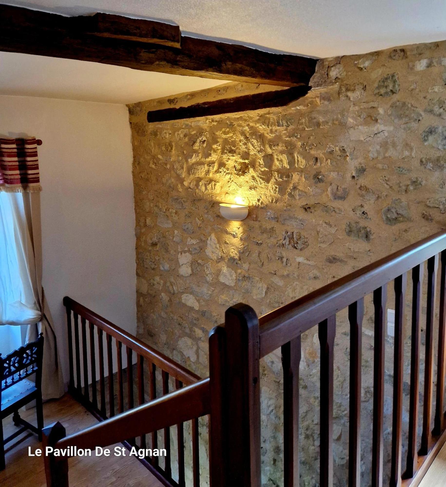 Le Pavillon De St Agnan Hotel Hautefort Buitenkant foto