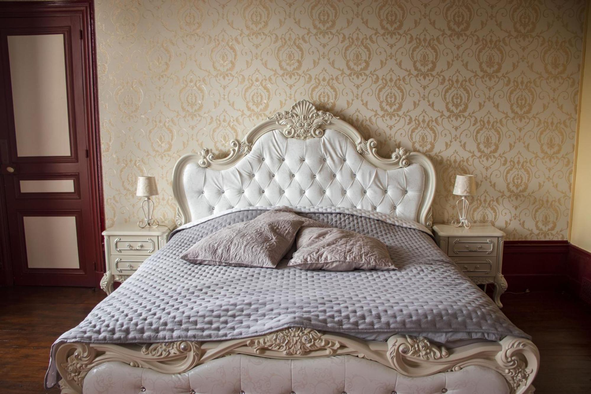 Le Pavillon De St Agnan Hotel Hautefort Buitenkant foto