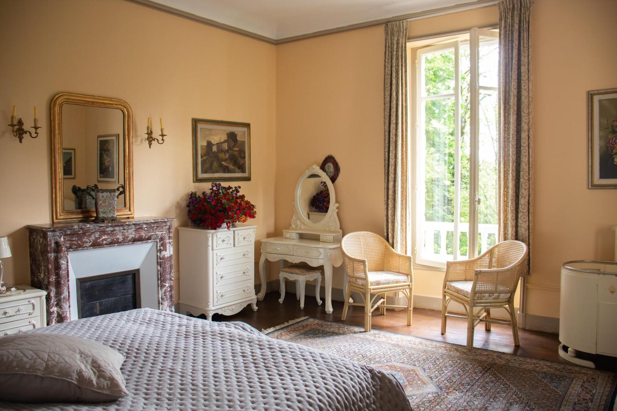 Le Pavillon De St Agnan Hotel Hautefort Buitenkant foto