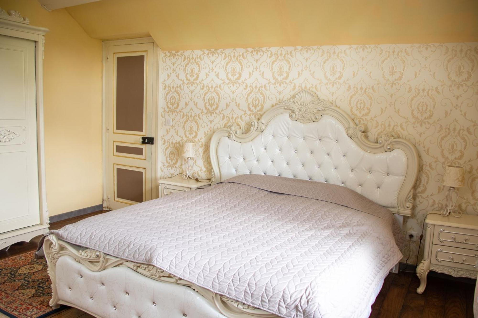 Le Pavillon De St Agnan Hotel Hautefort Buitenkant foto