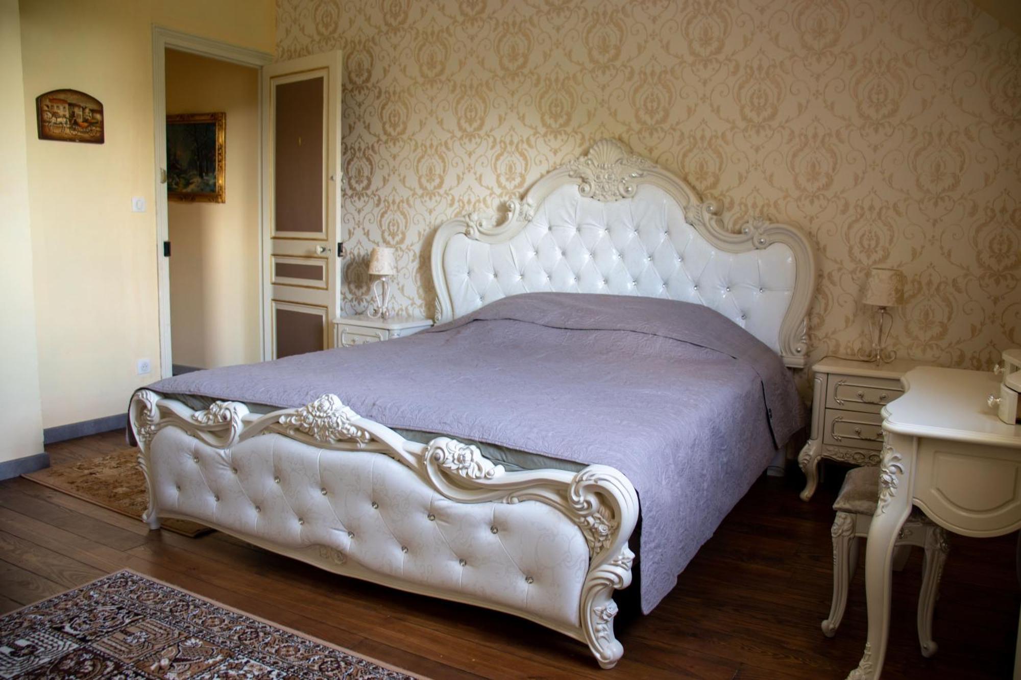 Le Pavillon De St Agnan Hotel Hautefort Buitenkant foto